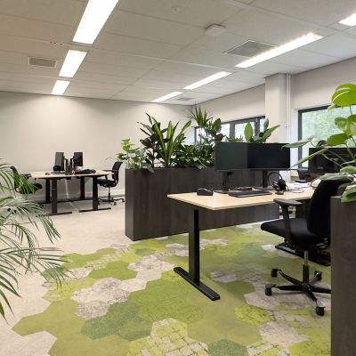 Kantoor architect - Duurzame kantoorinrichting met groene planten door kantoor architect